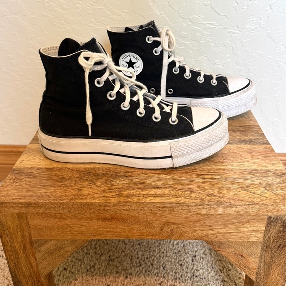 Chuck Taylor All Star Lift Platform Canvas in Black (Size 6) - Picture 2 of 6